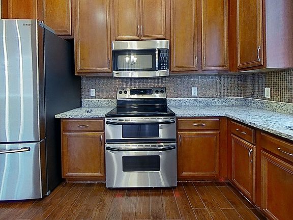 4th image of 9127 Lantern Oak Way