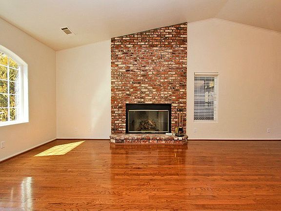 4th image of 173 Oriole Dr