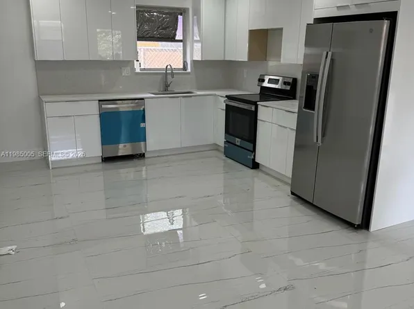 111 SW 8th Ct #1-2, Hallandale, FL 33009