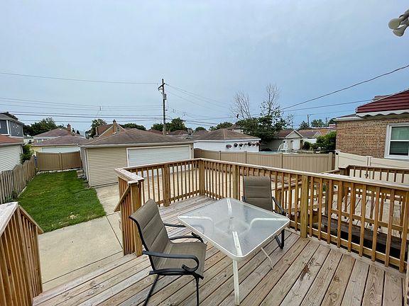 4th image of 11009 S Lawndale Ave