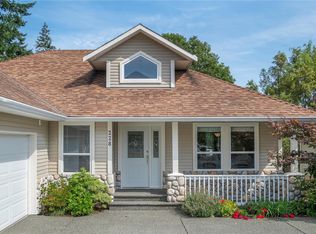 228 Maryland Rd, Campbell River, BC V9W8H5