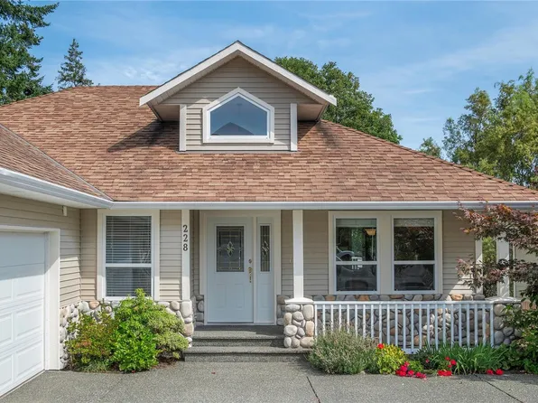 228 Maryland Rd, Campbell River, BC V9W 8H5