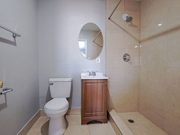 5th image of 1719 Fairfield Ave APT 1