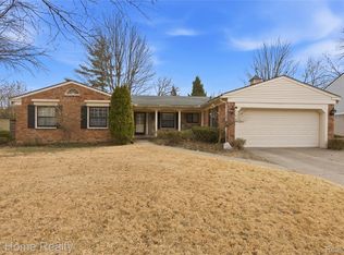 17524 Park St, Livonia, MI 48152