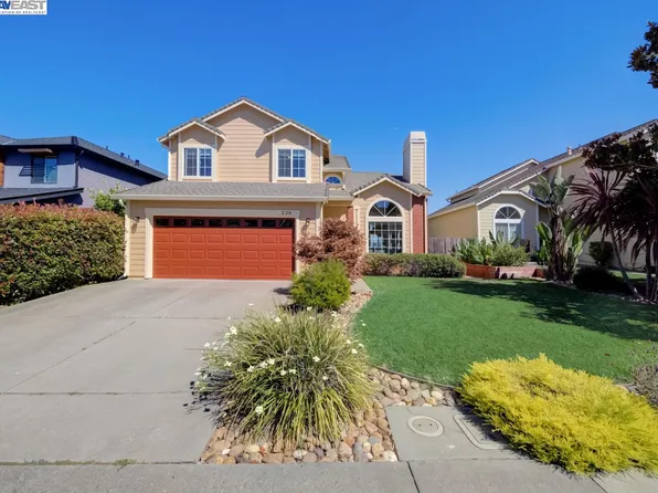 228 Breezewalk Dr, Vallejo, CA 94591