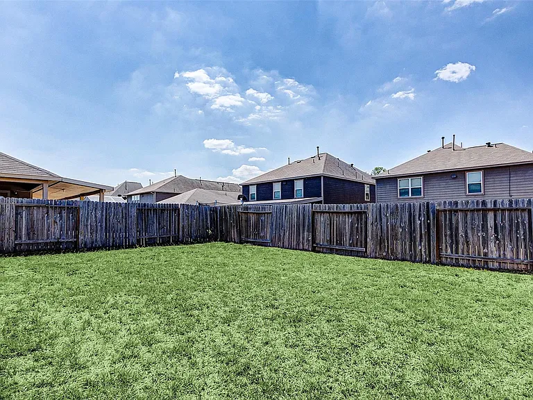 21219 Fox Hillside Way — Photo 38