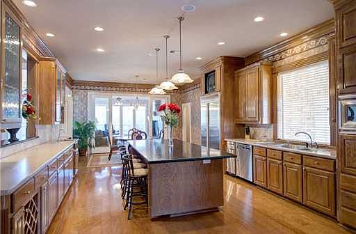 5th image of 1120 Royal Adelade Dr