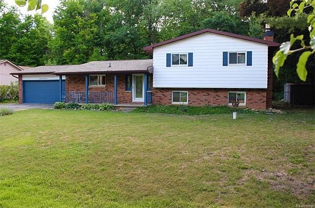 1st image of 6184 Woodland Dr