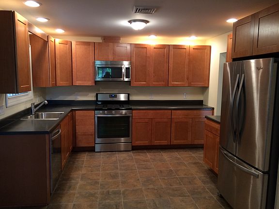 3rd image of 66 Rockwood Drive