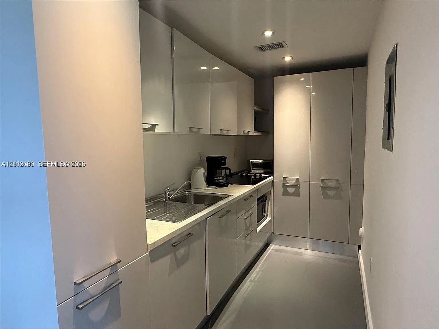 The Morrison Condo — Photo 1