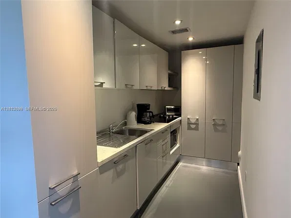 600 15th St APT 11, Miami Beach, FL 33139