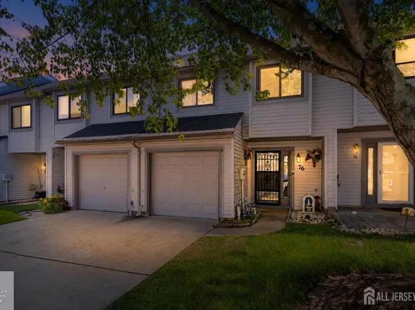 76 Lexington Cir, Matawan, NJ 07747