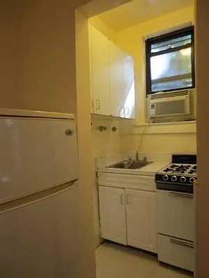 Rented by Gallery Real Estate Group, LLC | media 36