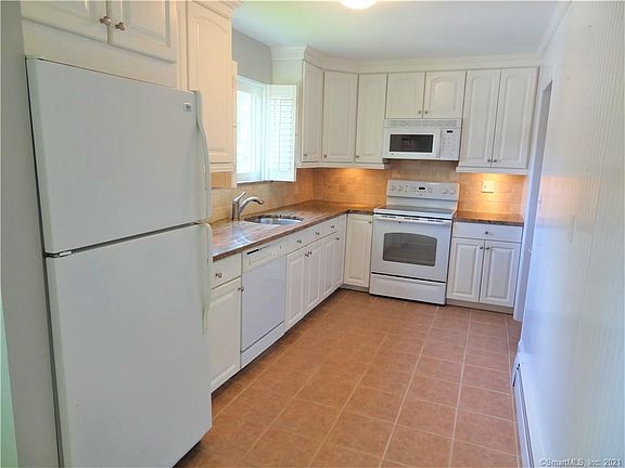 2nd image of 561 Vincellette St Unit 561