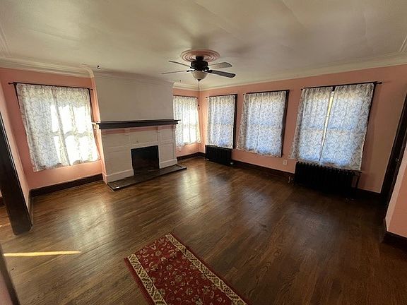 3rd image of 2931 Cortland St
