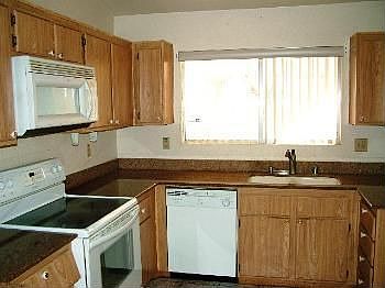 3rd image of 1804 Robin St