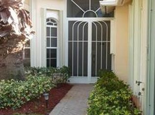 5604 Fountains Dr S, Lake Worth, FL 33467