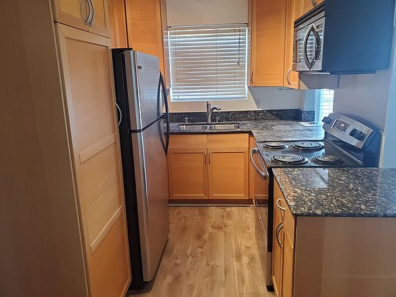 5th image of 4387 Illinois St Unit 8