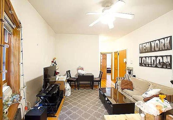 4th image of 330 W 76th St #5