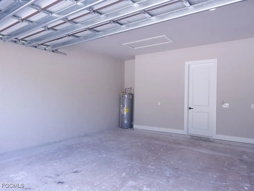 3 bed, 2.0 bath, 1500 sqft, $2,200 — Photo 3