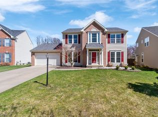 112 Stonesthrow Dr, Berea, OH 44017