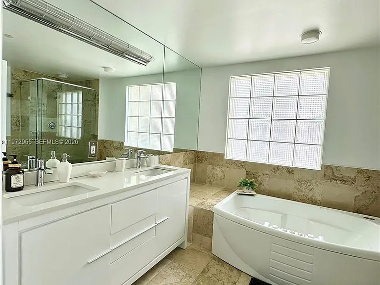 1455 Ocean Dr #1211 — Photo 10