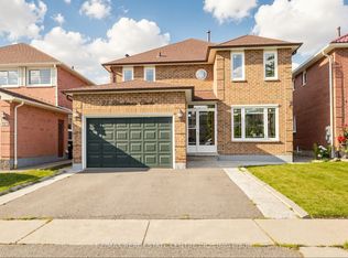 33 Blackmere Cir, Brampton, ON L6W 4B6