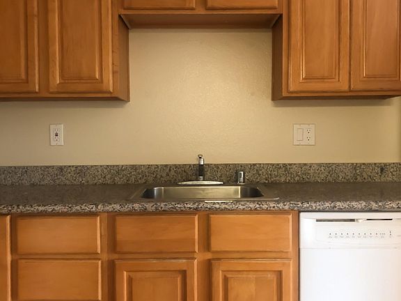 3rd image of 877 Willow St APT 325