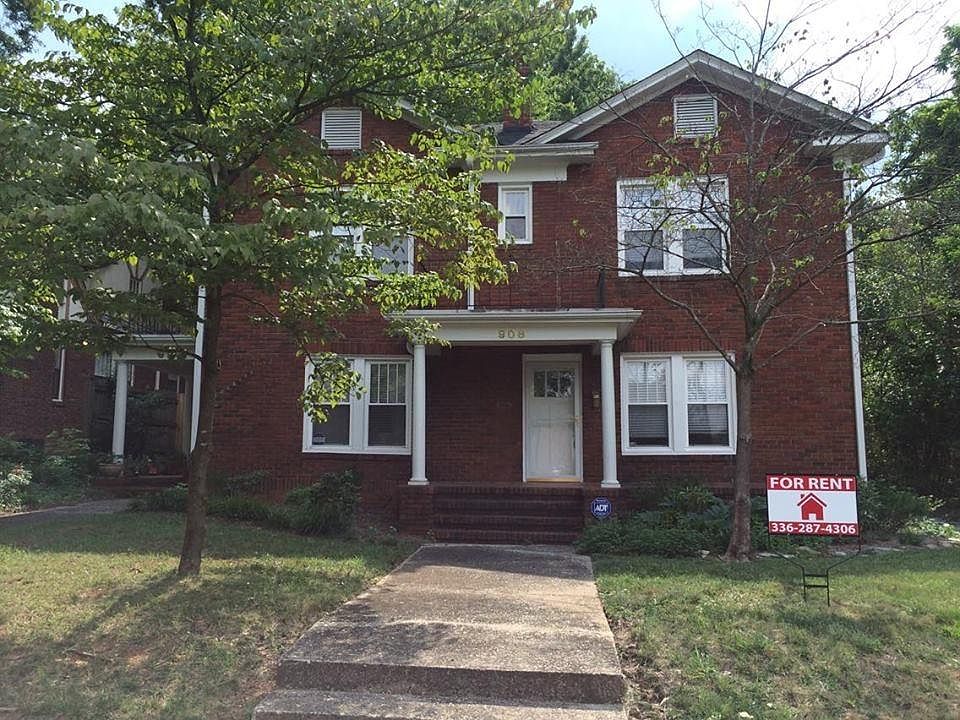 Front of building, unit is on the right. Townhome.