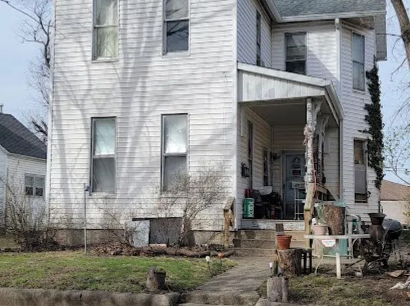 1003 S 4th St, Terre Haute, IN 47807