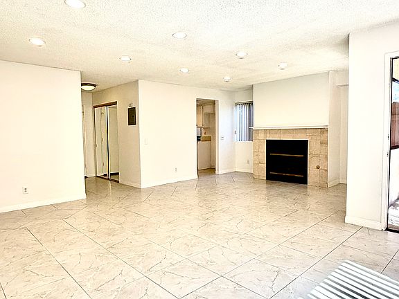 4th image of 330 Burchett St Unit 101