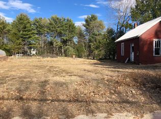 327 River Rd, Topsham, ME 04086