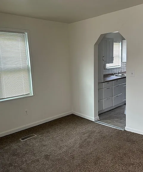 22485 Tulane Ave — Photo 9