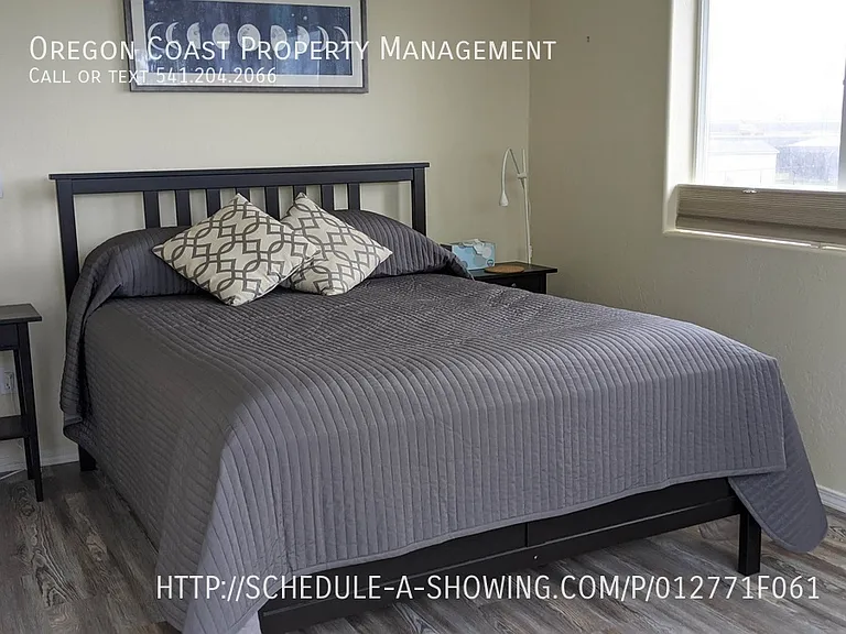 912 SW Bay View Ln — Photo 12