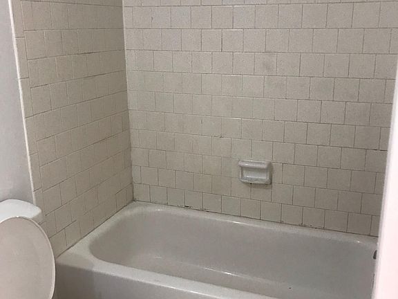 5th image of 3101 S Manchester St APT 213
