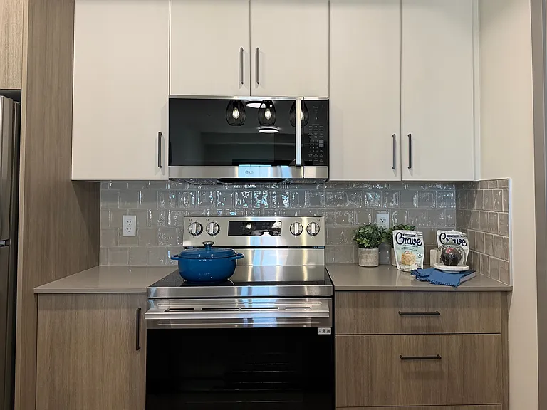 2831 109a St NW — Photo 53