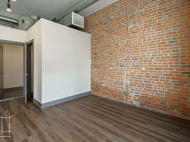 1448-1454 Indianola Ave — Photo 12