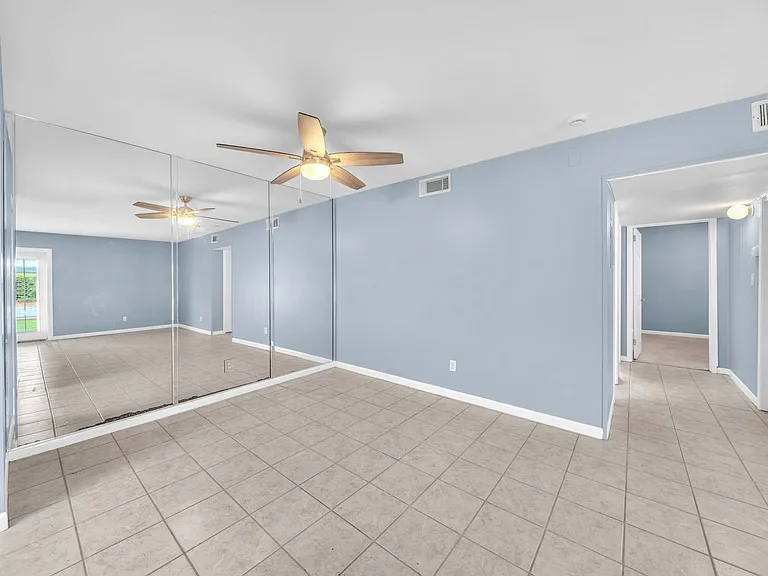 2100 W Beach Dr #A101 — Photo 7