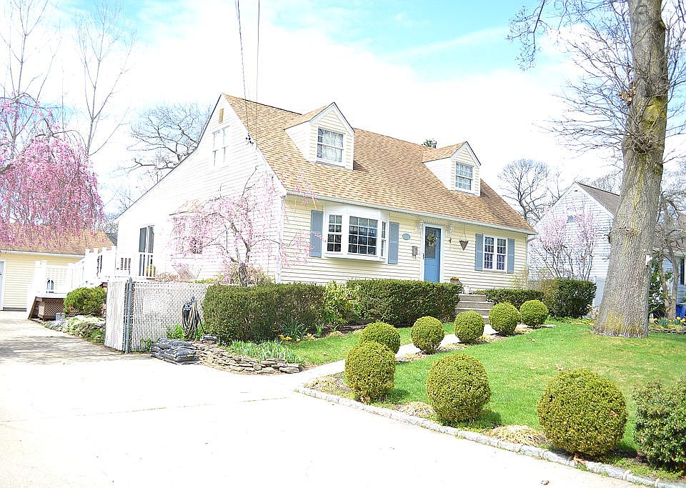 1st image of 38 Ackerly Ln