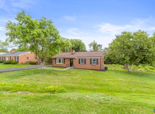 1401 Melbourne Rd, Charlottesville, VA 22901