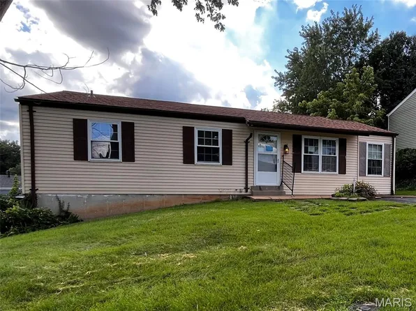 2369 Saint Joseph Dr, Arnold, MO 63010