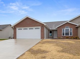 1353 Deer Ridge Ln, Ontario, OH 44906