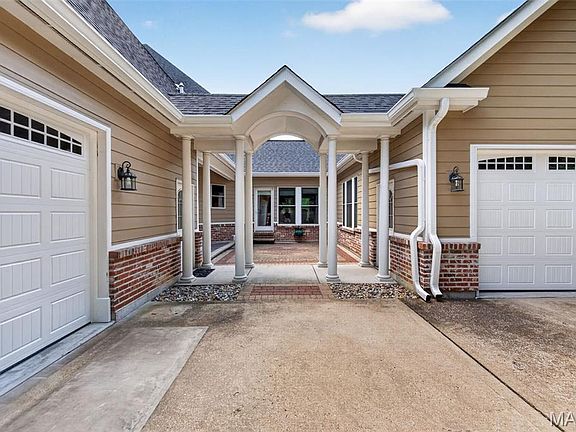5th image of 5 Kehrs Mill Glen Ct