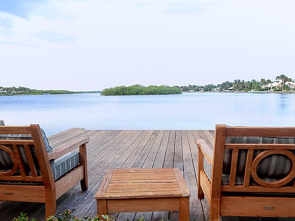 5th image of 331 Palmetto Point