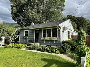 6 Park Ln, Beacon, NY 12508