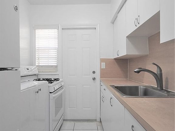 4th image of 7829 Carlyle Avenue # First Fl