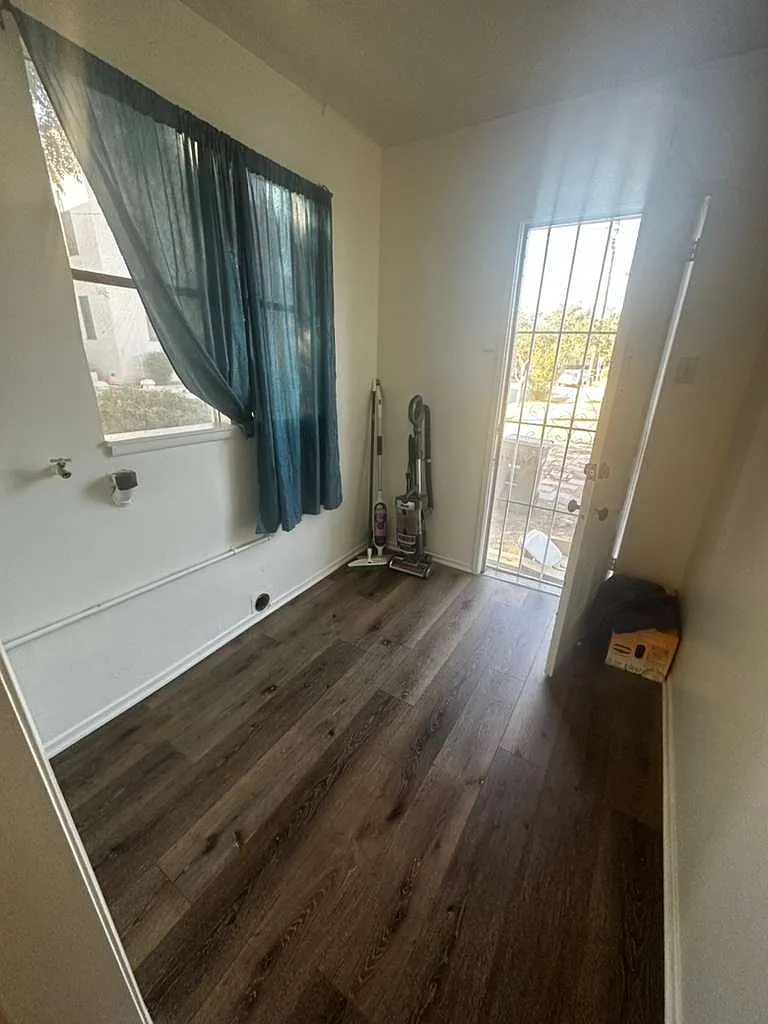 1 bed, 800 sqft, $1,795 — Photo 3