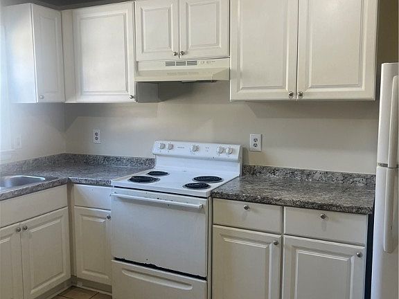 3rd image of 3503 Prince George Dr