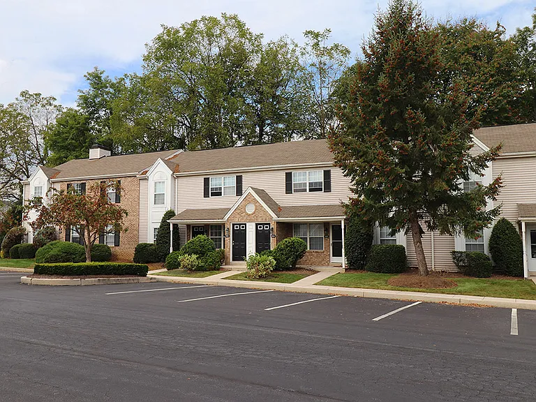 Hamilton Park Apartments — Photo 6