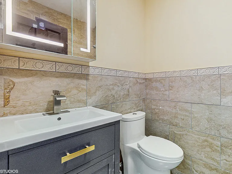 6808 N Clark St #2E — Photo 25